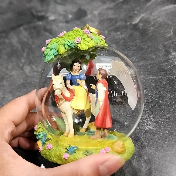 Disney sketchbook ornament - Picture 4 of 4